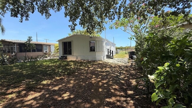 Foto del edificio - 5040 SW 30th Ave