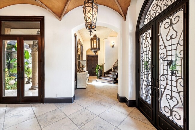 Foto del edificio - 5007 Cedar Creek Dr