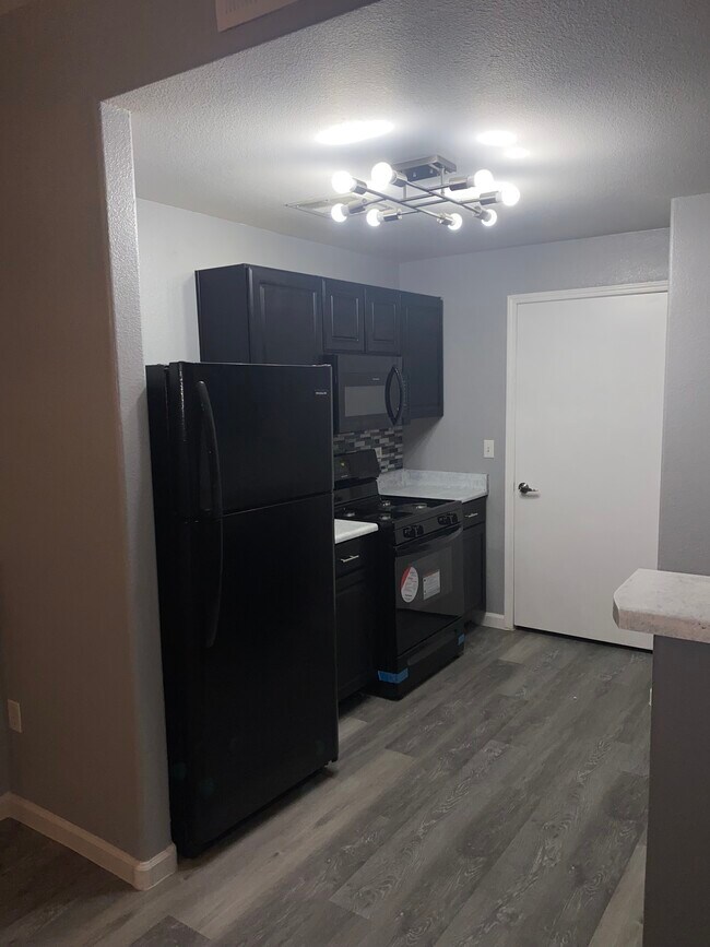 Newer Appliances - 8250 N Grand Canyon Dr