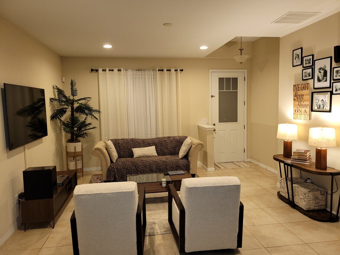 Foto principal - 1722 Vista Meadows Dr