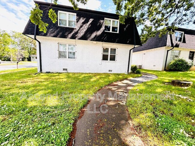 Building Photo - 1801 Bailey Ave