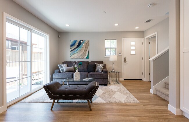 Building Photo - 15821 Bella Tierra Ct