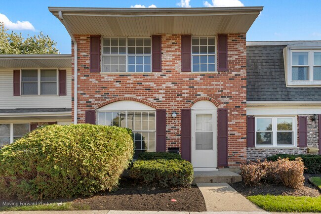 Building Photo - 938 Miller Ave