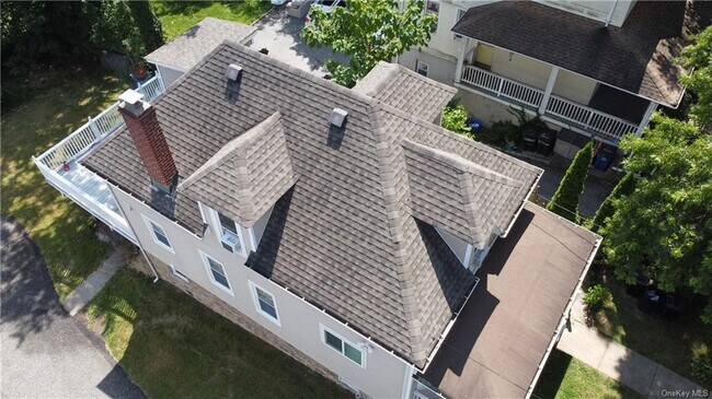 Building Photo - 29 Oakwood Ave
