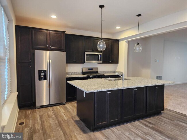 Building Photo - 299 Buckeye Cir