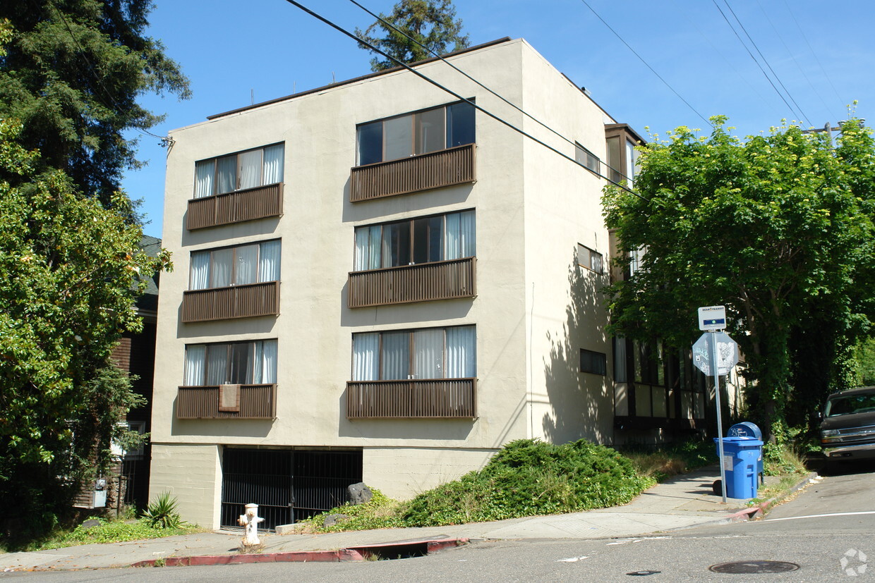 Primary Photo - 2330 Warring St