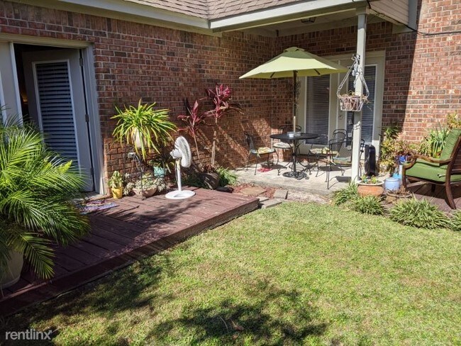 Building Photo - 3 br, 2 bath House - 213 E Romana St