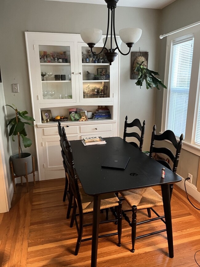 Building Photo - W Street Unit 1