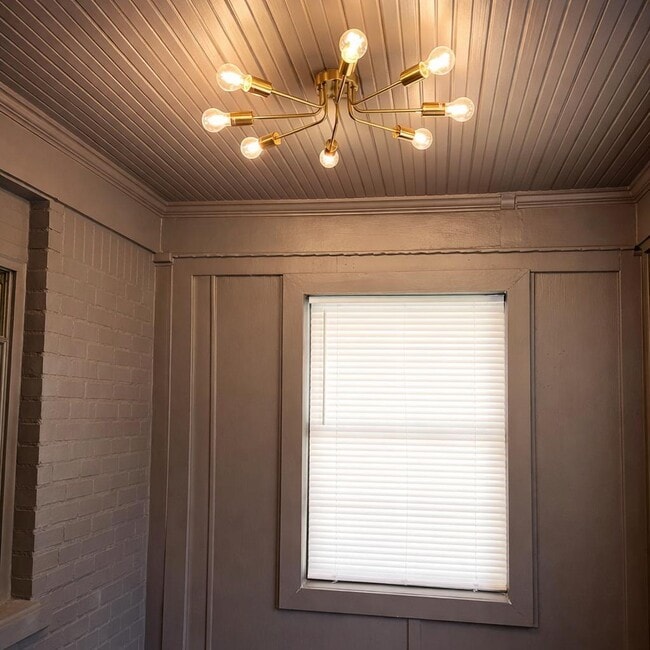 Building Photo - 1860 Tiger Flowers Dr NW