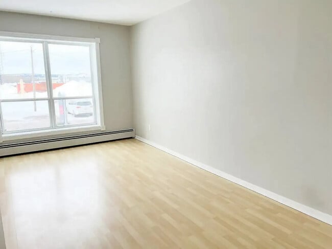 Building Photo - 1-13 Ivan Court