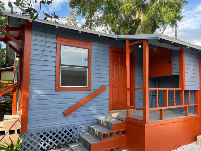 Photo - 610 SE 13th Terrace House