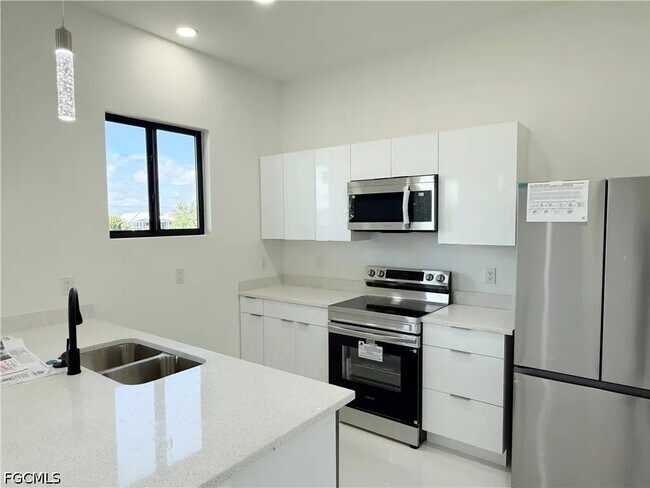 Foto del edificio - 4238 NW 34th Terrace