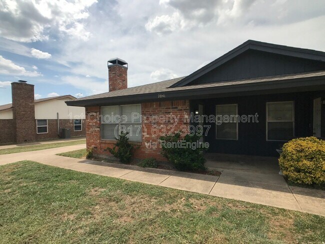 Foto del edificio - 7041 Crosstimbers Ln
