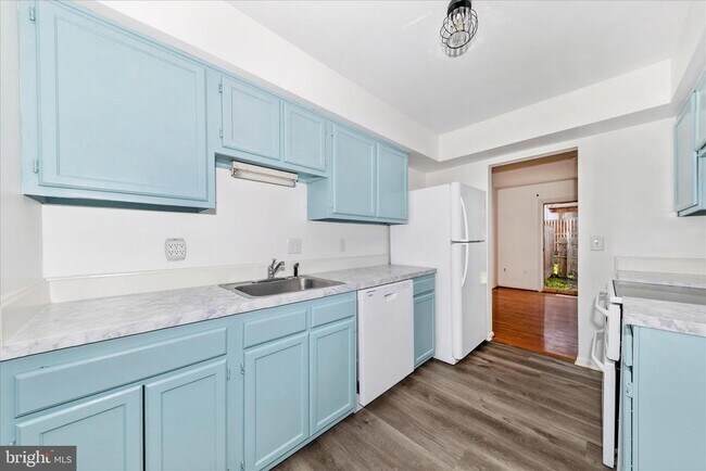 Foto del edificio - 13303 Country Ridge Dr