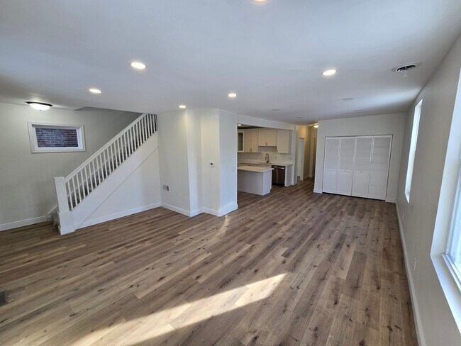 Foto del edificio - 762 E Station St