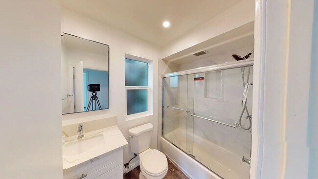 Building Photo - 3629 Marmion Way
