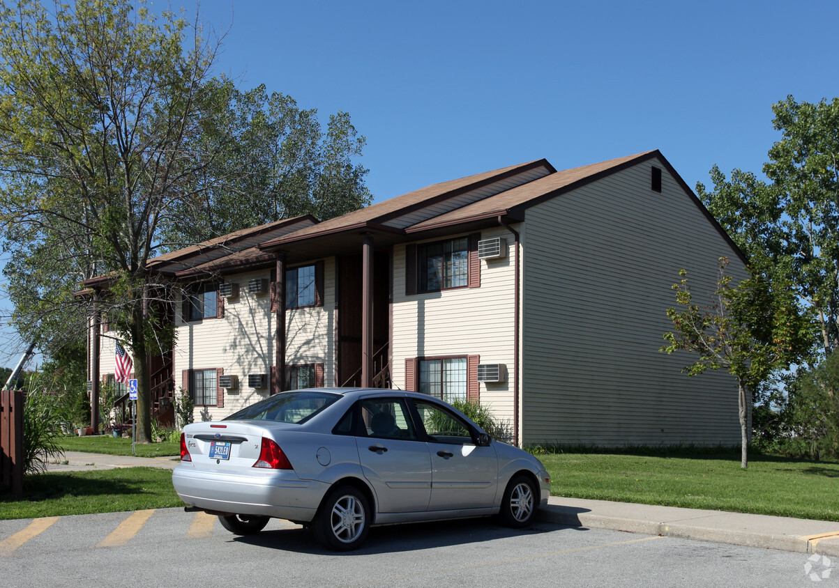 Building Photo - Vandalia Apartments