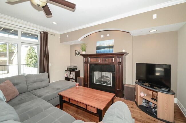 Foto del edificio - 5818 N Winthrop Ave