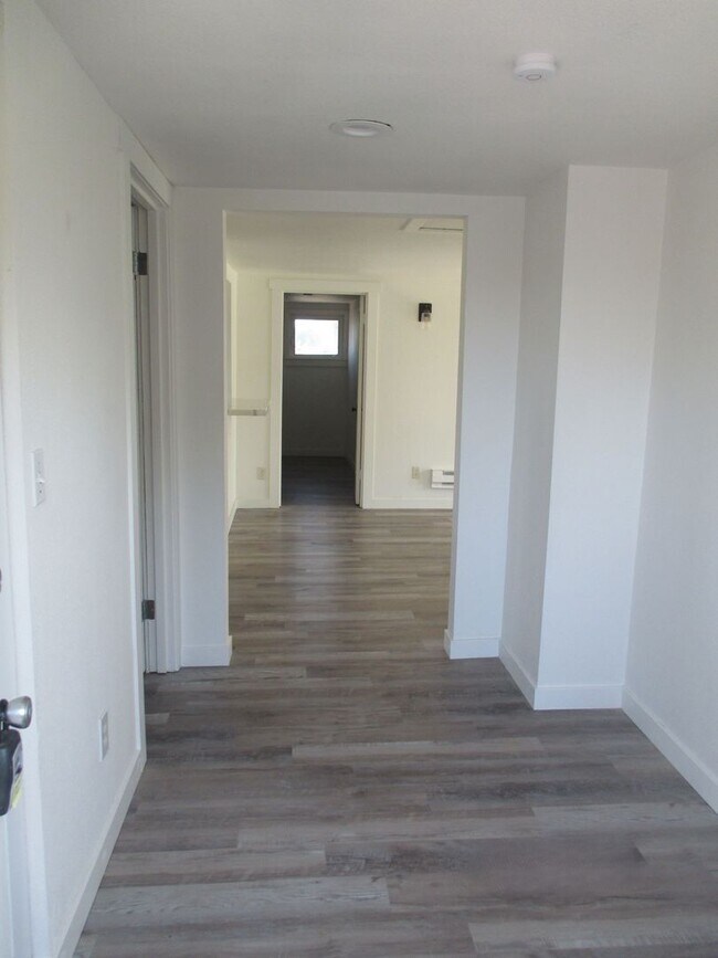 Foto del edificio - 306 5th Ave NW