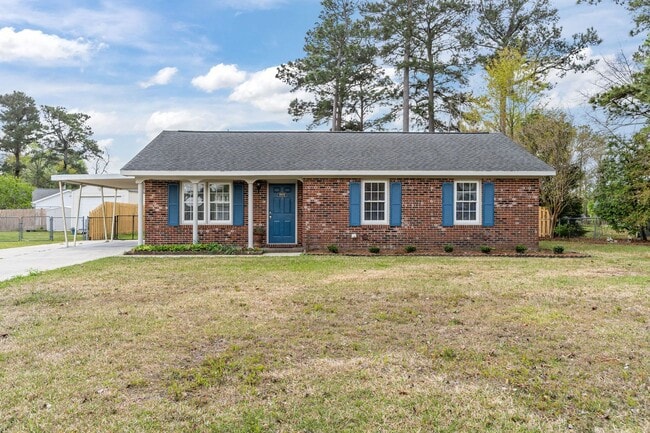 Photo - Pet-Friendly | Large Fenced Yard in North Wilmington House