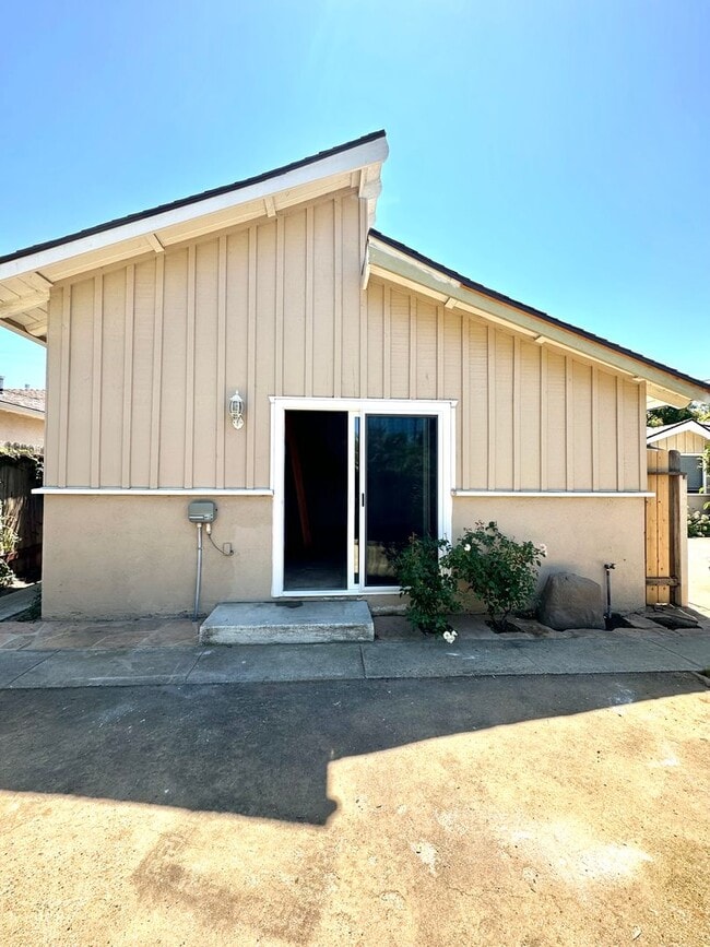 Building Photo - 5177 San Simeon Dr