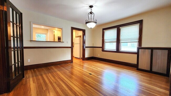 Building Photo - 177 Trapelo Rd