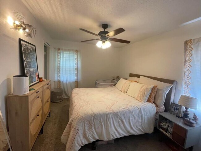 Foto del edificio - 2941 Cameo Ln