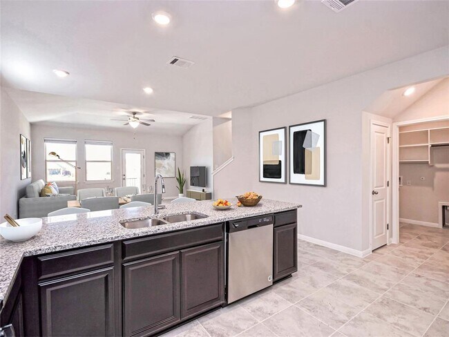 Foto del edificio - 13602 Rosebud Isle Dr