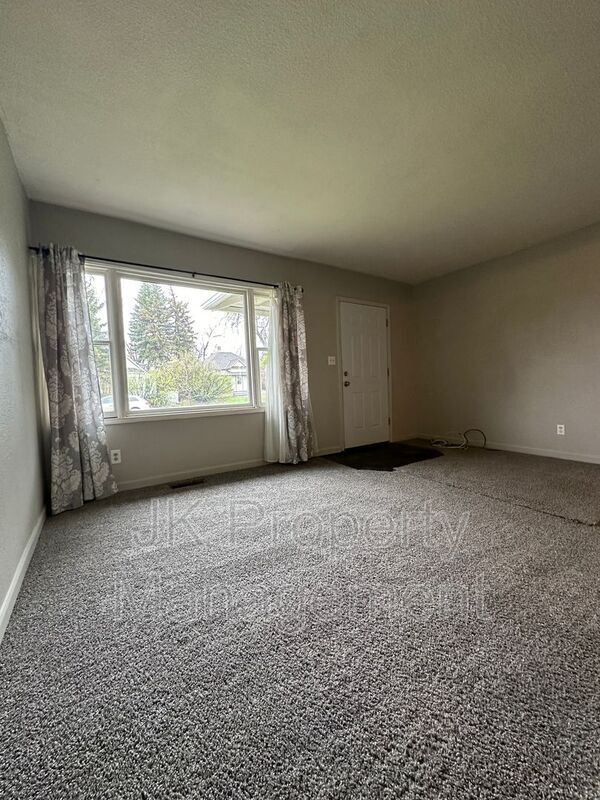 Foto del edificio - 921 9th Ave S