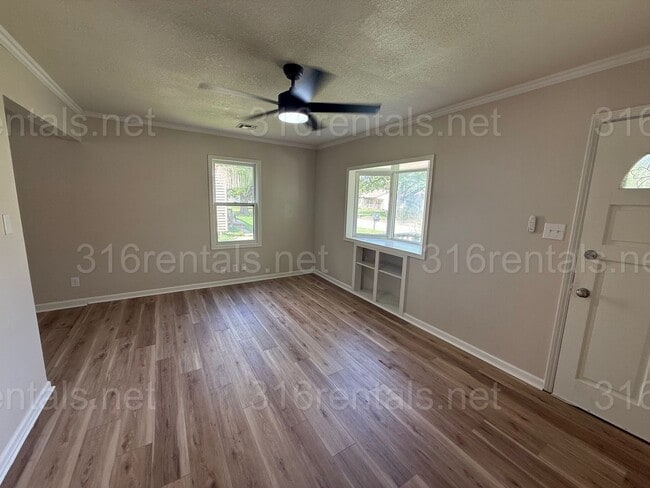 Building Photo - $1195 - 2 bedroom/ 1 bathroom - Haysville ...