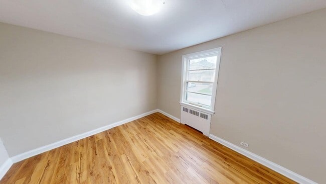 Interior Photo - 288 Byron