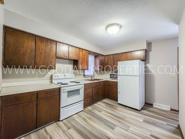 Building Photo - Cozy 2 bedroom duplex in Ankeny