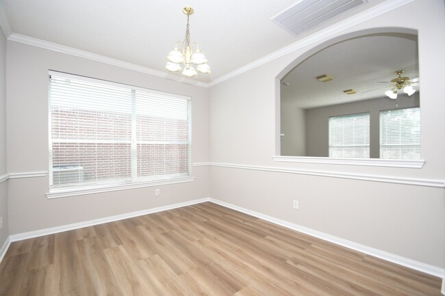 Foto del edificio - 1126 Eastbourne Ln
