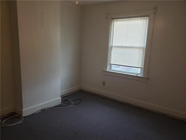 Foto del edificio - 350 Coltart Ave