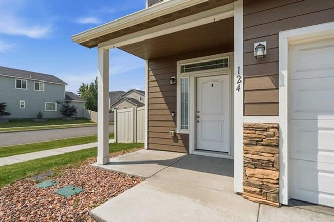 Building Photo - 124 S Glenbrook Ct