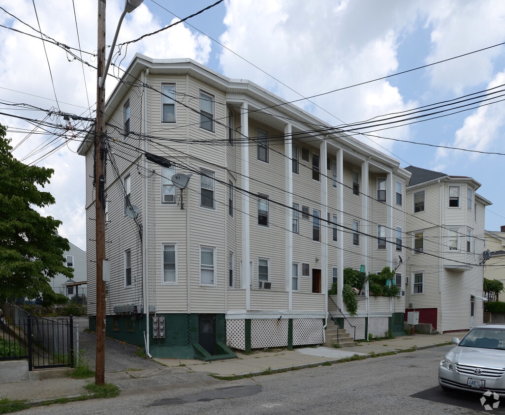 Primary Photo - 31 Greeley St