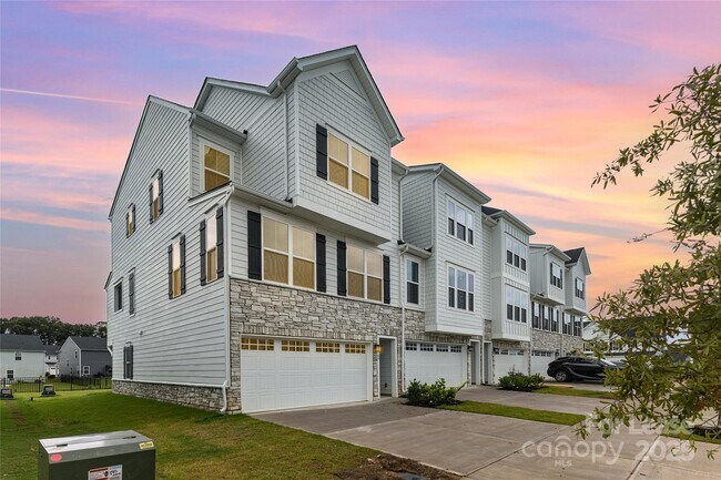 Foto del edificio - 5069 Grain Orchard Rd
