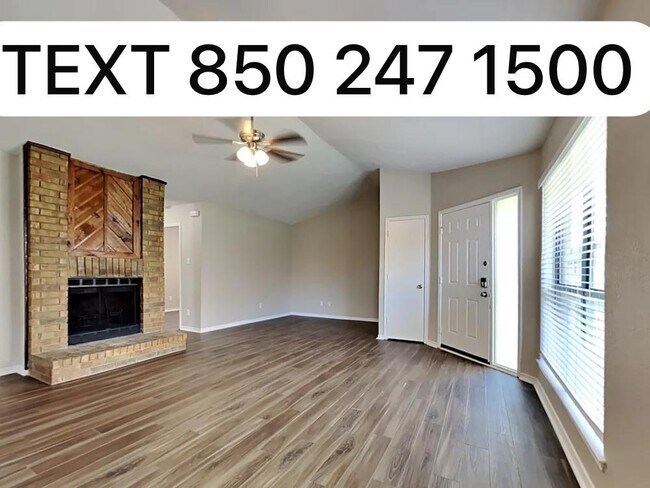 Foto del edificio - 1119 Sandalwood Ln
