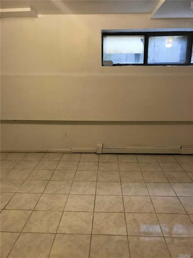 Foto del edificio - 32-01 Leavitt St