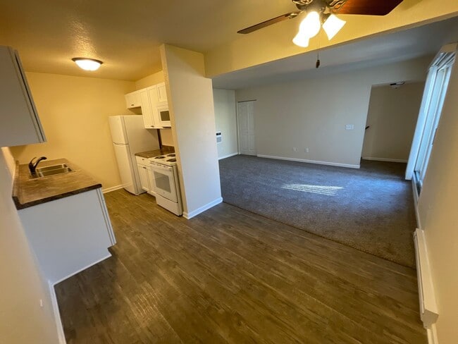 Interior Photo - Bayview