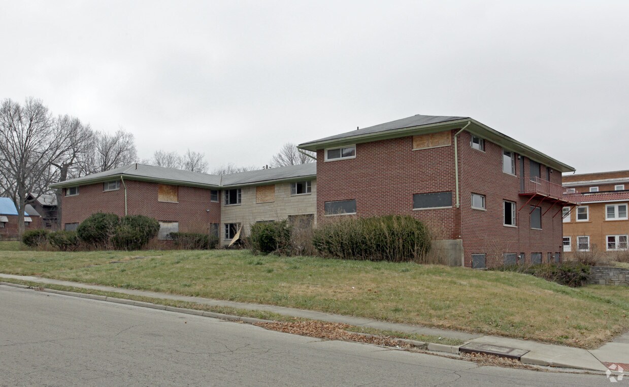 Primary Photo - 1306 Bryn Mawr Dr