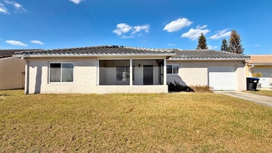 Building Photo - 5523 Westbrook Dr