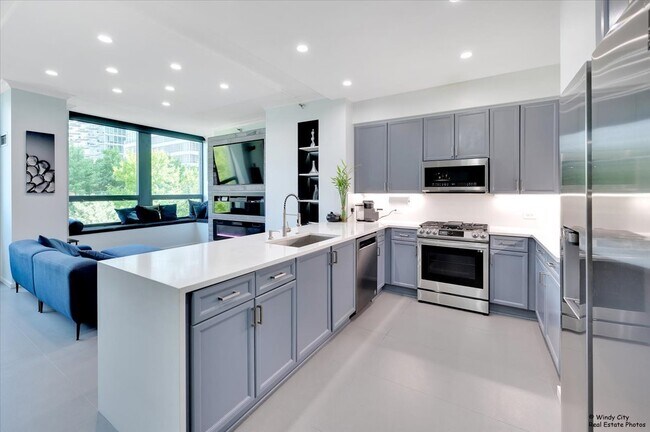Foto del edificio - 600 N Kingsbury St