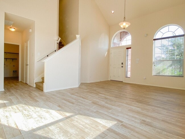 Foto del edificio - 12021 Pecangate Way