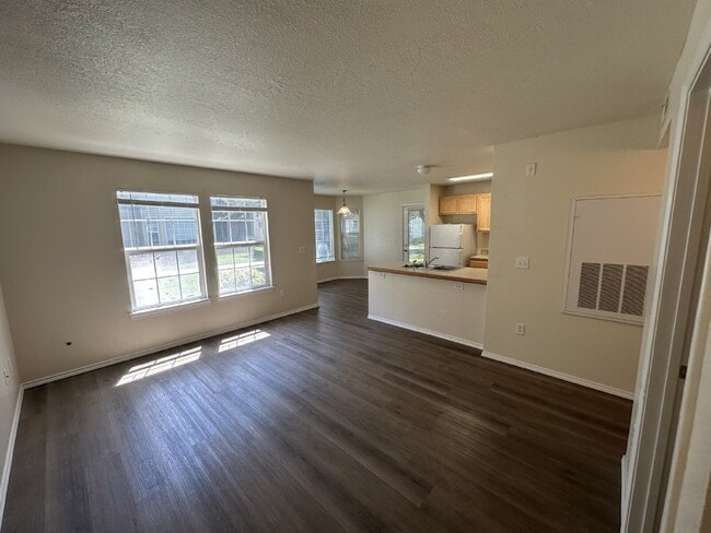 Building Photo - 11839 Cloverbrook Ln