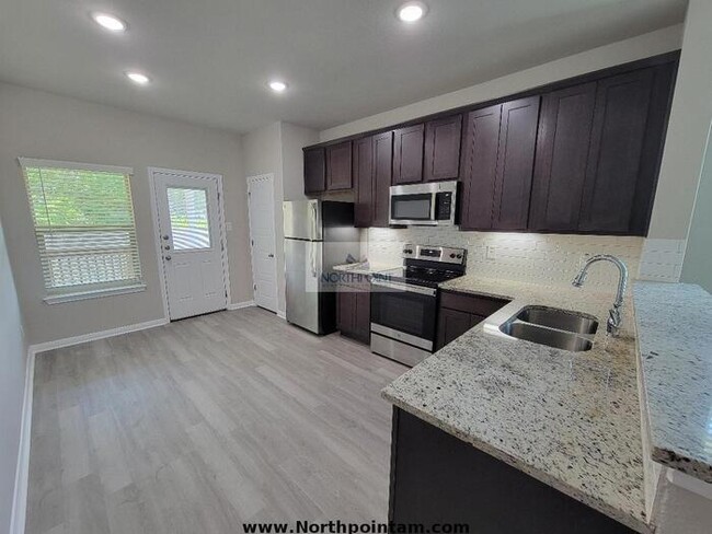 Foto del edificio - Beautiful Duplex in Cibolo Available Now!