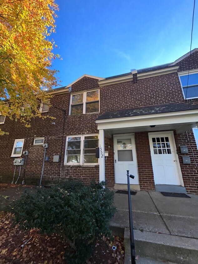 1552 Bradley Ave Unit 1552 Bradley Avenue 1, Camden, NJ 08103 Room