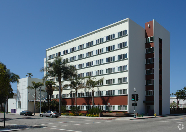 Foto del edificio - The Palms Apartments