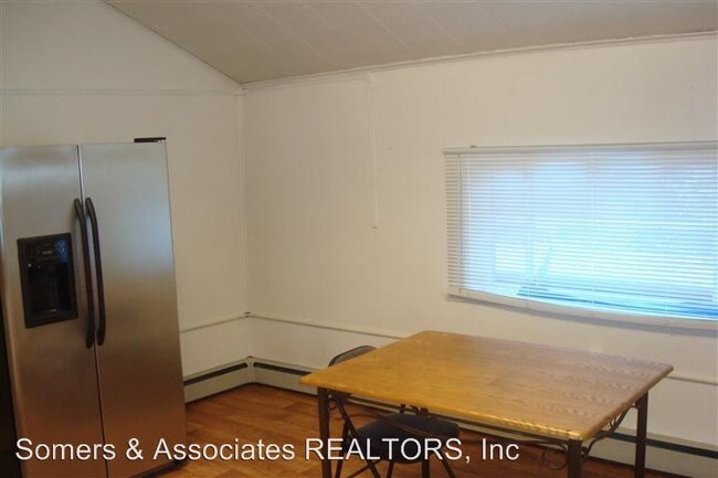 Building Photo - 119 3rd Ave