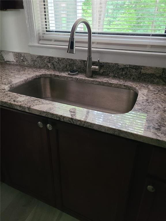 Building Photo - 1940 Meadow Ln